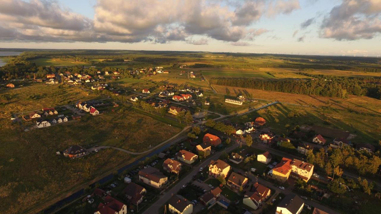 Na Fali Pokoje Goscinne Łeba Exterior foto